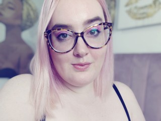 Chat with LusciousLibrarian21