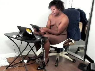 Chat with ThePantyhosePrincess