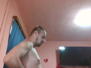 Chat with VickyMike21