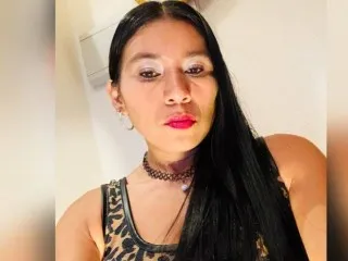 Chat with petitebisex6